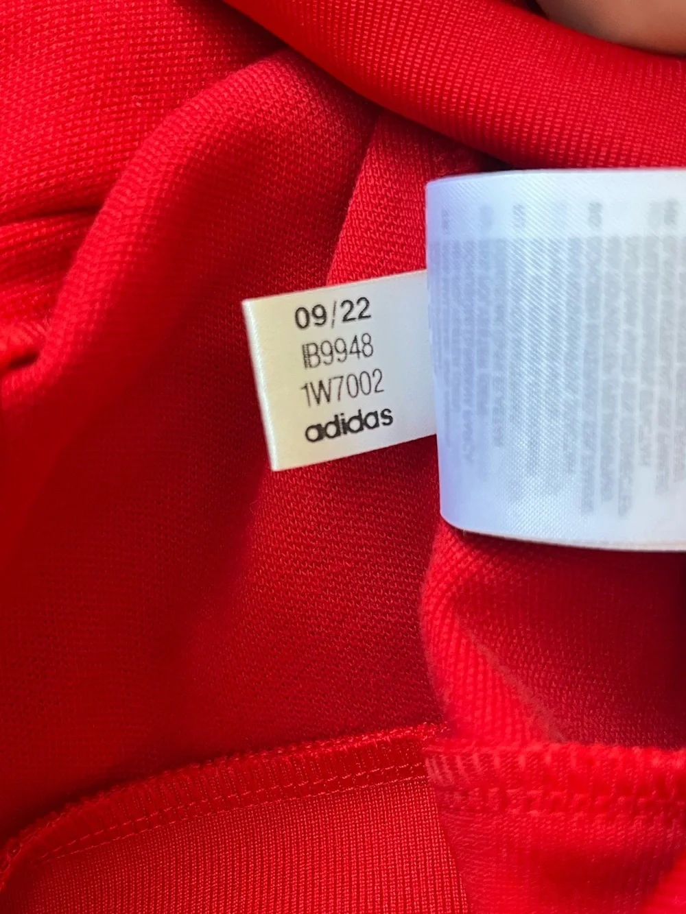 Adidas men’s ADICOLOR CLASSICS CUT LINE red TRACK JACKET size M